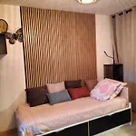 Appartement Climatisé Rez De Jardin 150m Boucanet *