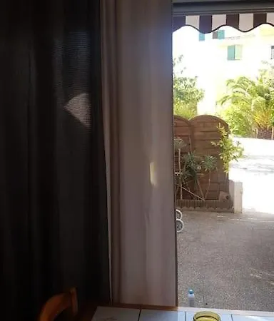 Climatise Rez De Jardin 150m Boucanet Apartment *