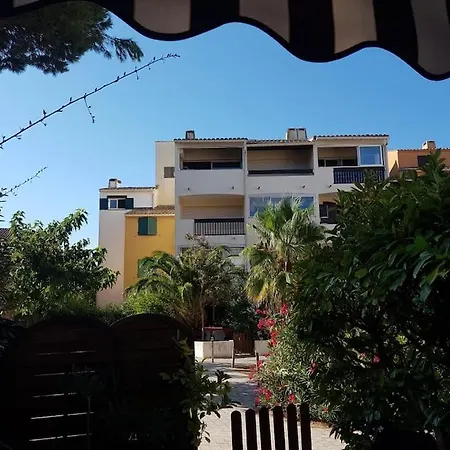 Climatise Rez De Jardin 150m Boucanet * Le Grau-du-Roi
