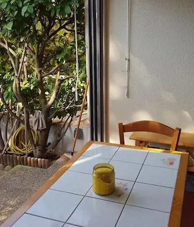 Climatise Rez De Jardin 150m Boucanet Apartment
