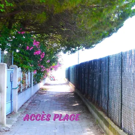 Climatise Rez De Jardin 150m Boucanet Apartment
